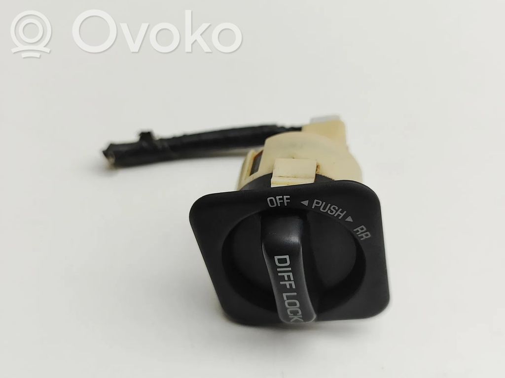 Toyota Land Cruiser (J100) Sonstige Schalter / Griffe / Umschalter 