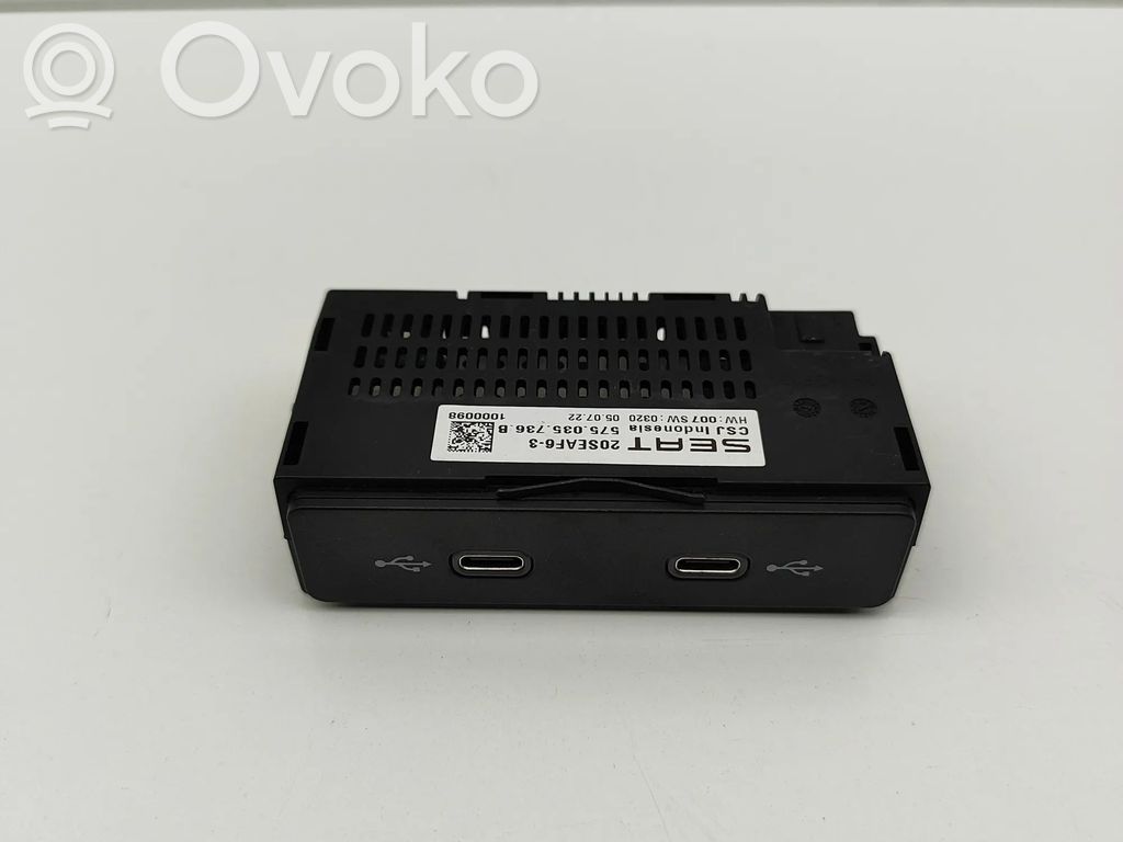 Cupra Born Enchufe conector USB 