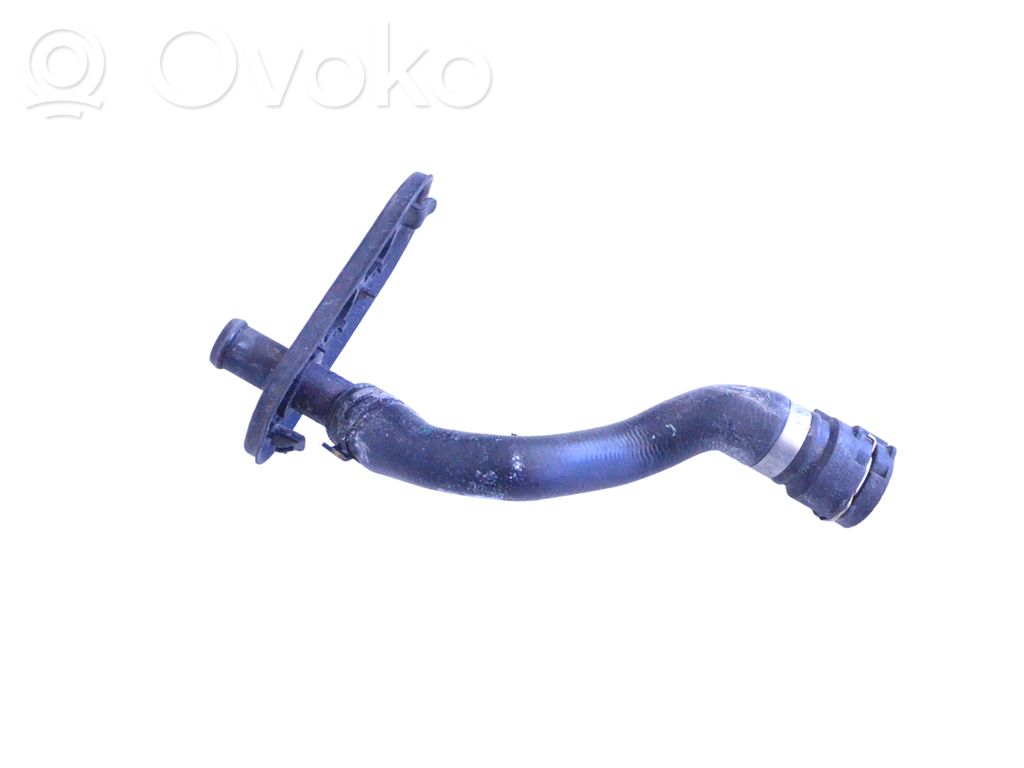 Audi A4 S4 B9 8W Engine coolant pipe/hose 