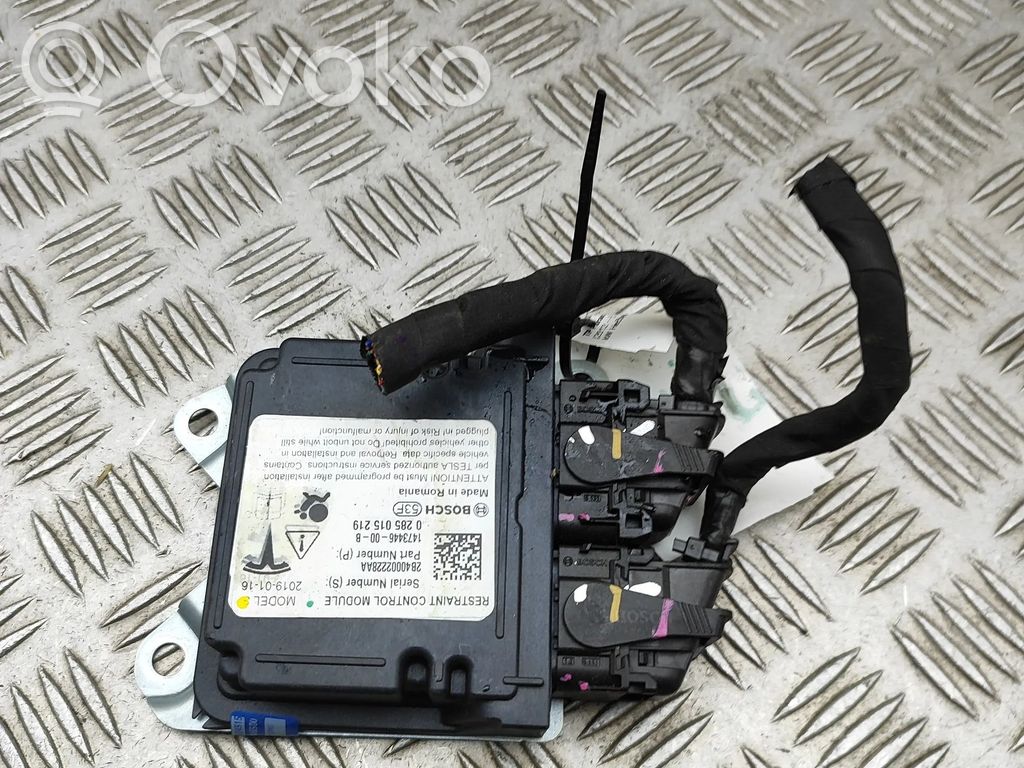 Tesla Model S Airbag control unit/module 