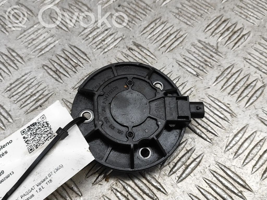 Volkswagen PASSAT B7 Camshaft pulley/ VANOS 