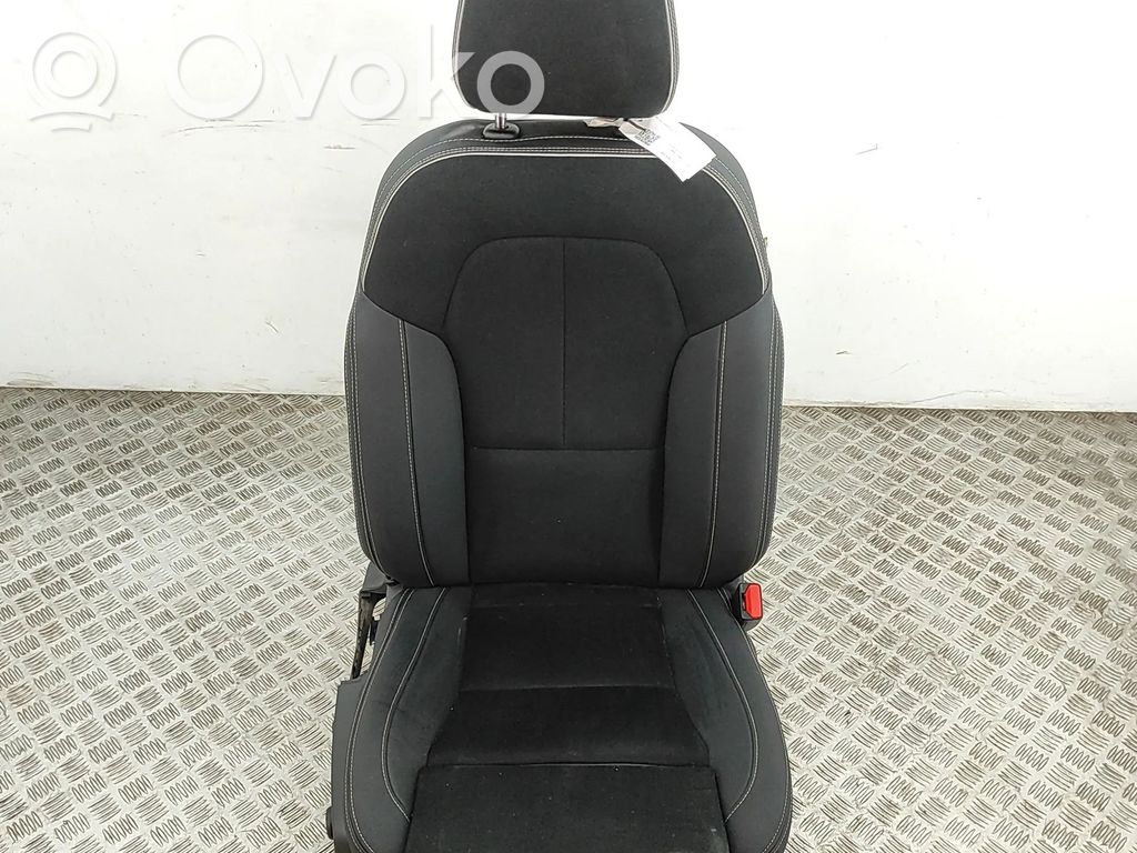 Volvo XC40 Fotel przedni pasażera 