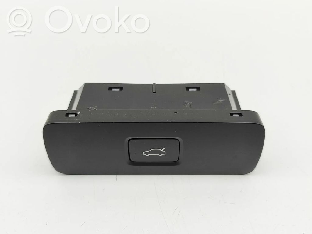 Tailgate/boot open switch button   P32350330,32350330