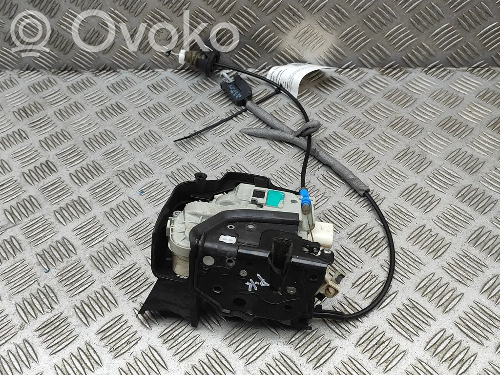 Audi A3 S3 8V Coupe door lock (next to the handle) 