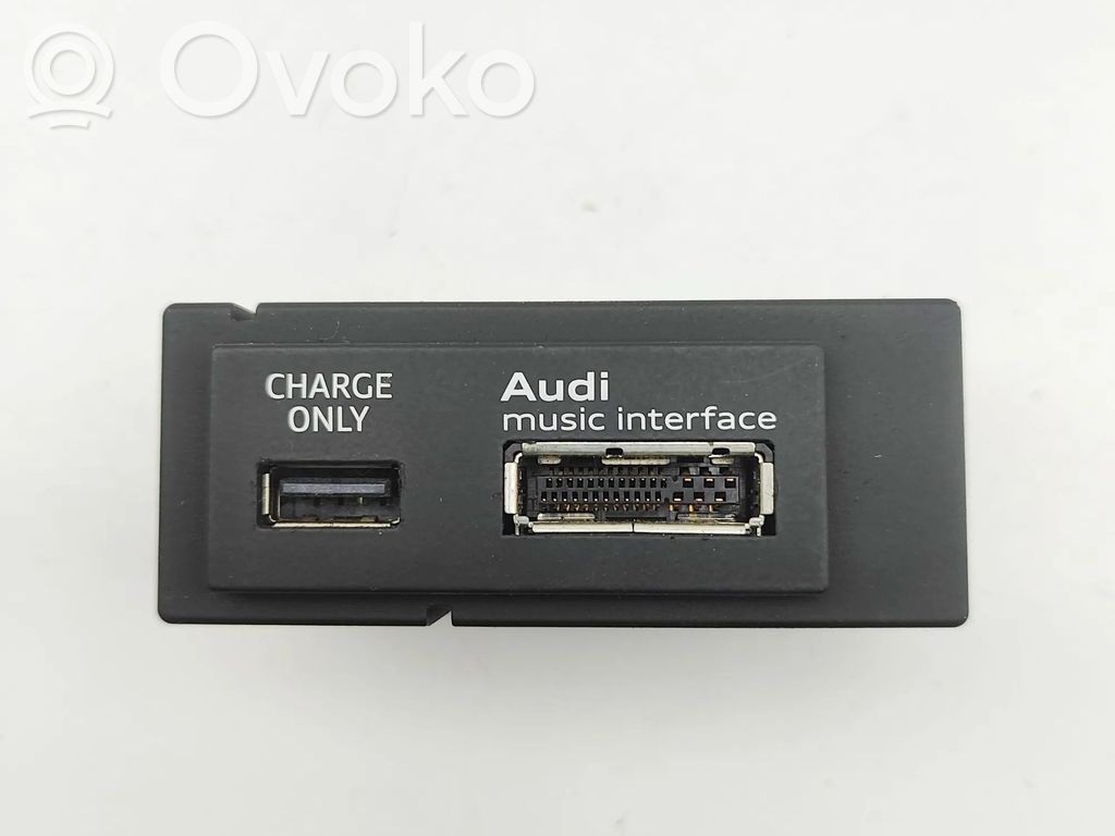 Audi A3 S3 8V Enchufe conector USB 