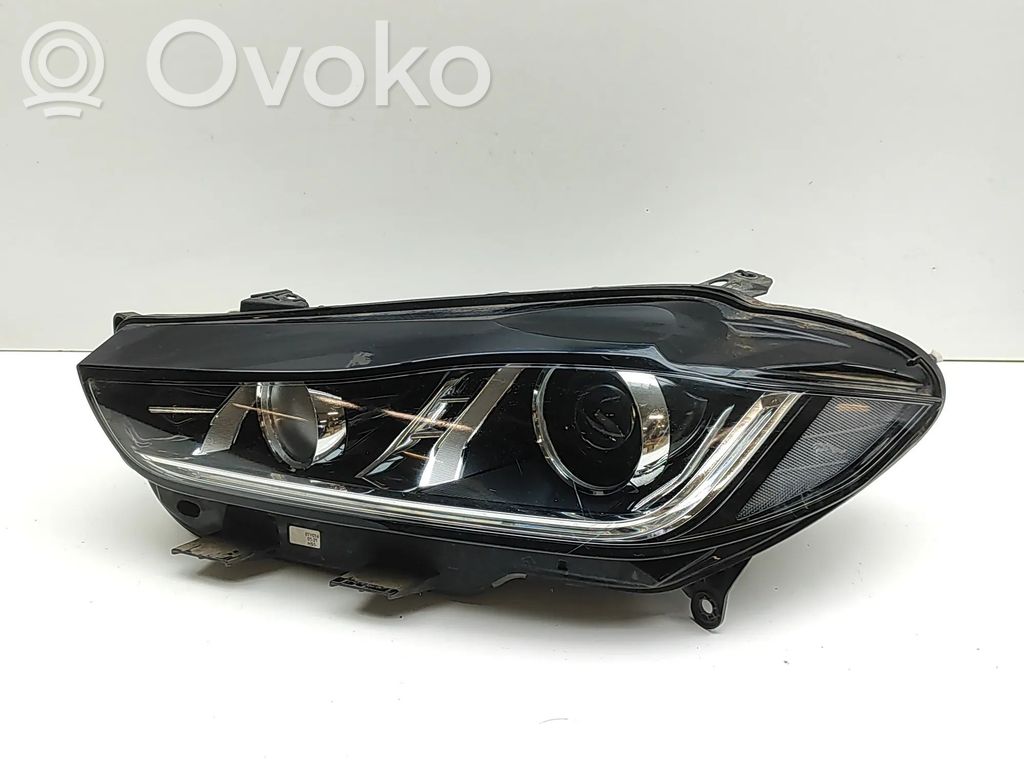 Jaguar XE Phare frontale 
