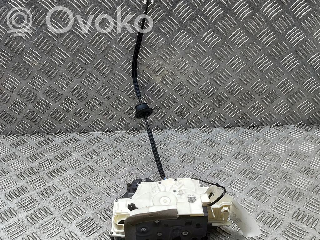 Porsche Taycan 9J1 Etuoven lukko 