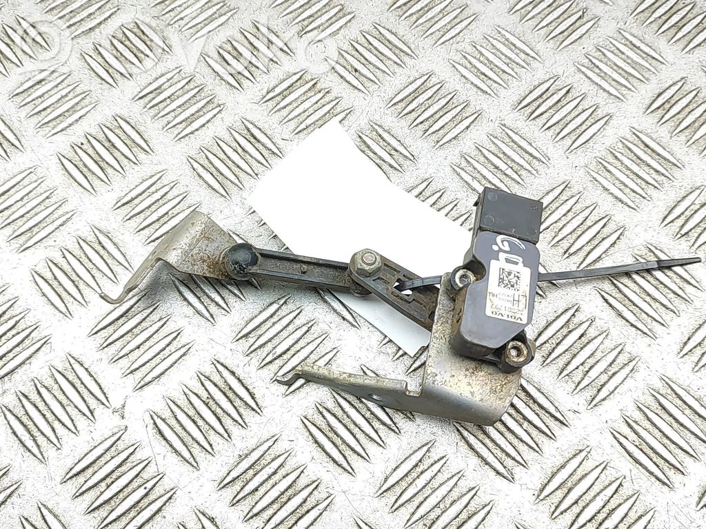 Volvo XC90 Rear air suspension level height sensor 