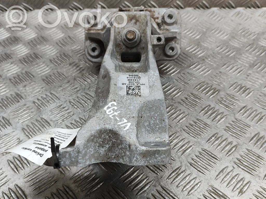 Land Rover Range Rover Velar Engine mount bracket 