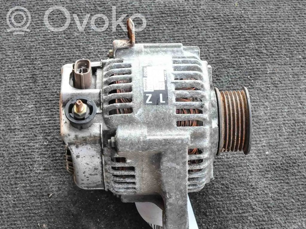 Toyota Corolla Verso E121 Alternador 