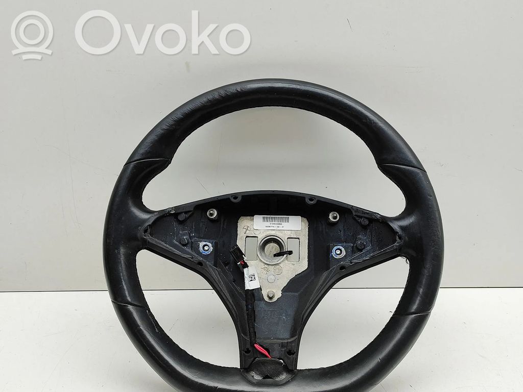 Ohjauspyörä   103677400D