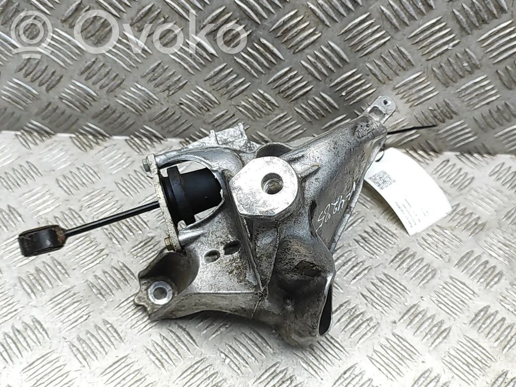 Audi A4 S4 B9 8W Engine mounting bracket 