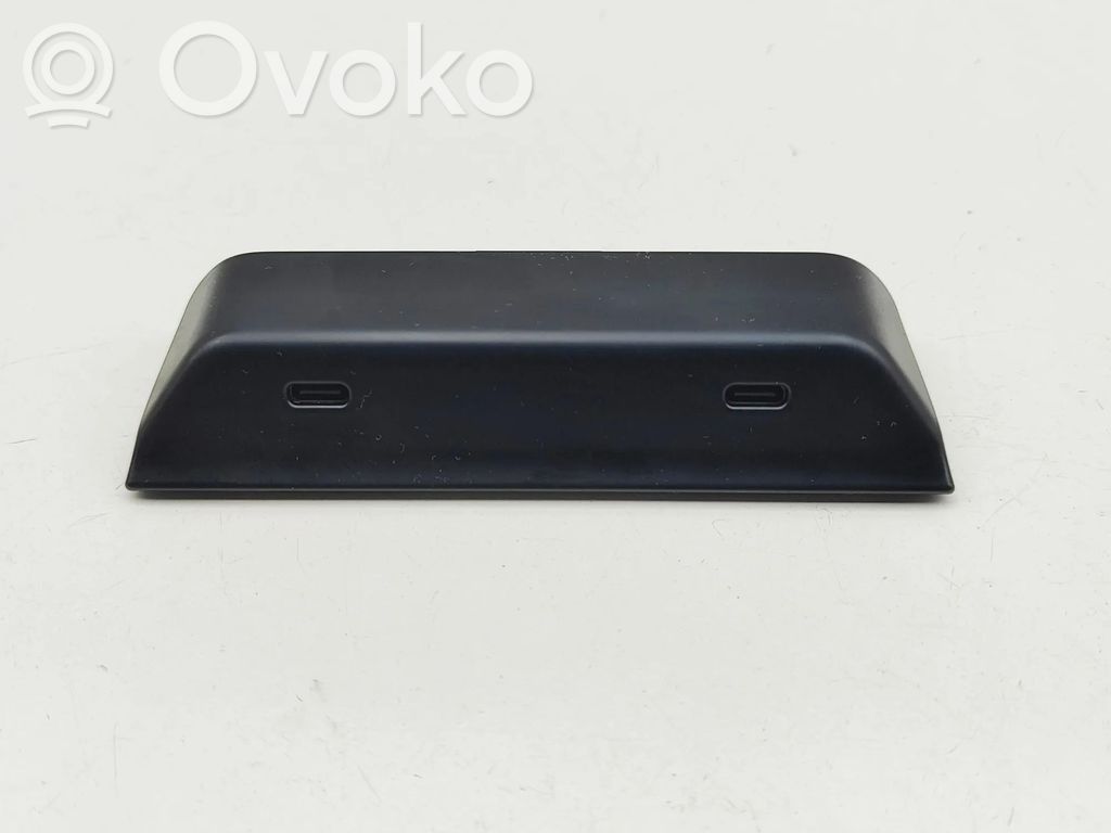 Enchufe conector USB   186161100C