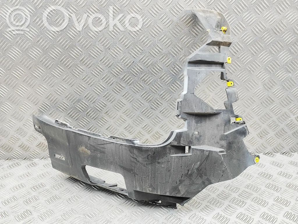 Audi Q7 4M Front bumper mounting bracket 