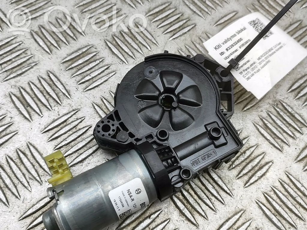 Mercedes-Benz CLA C117 X117 W117 Motor/actuator trapă
