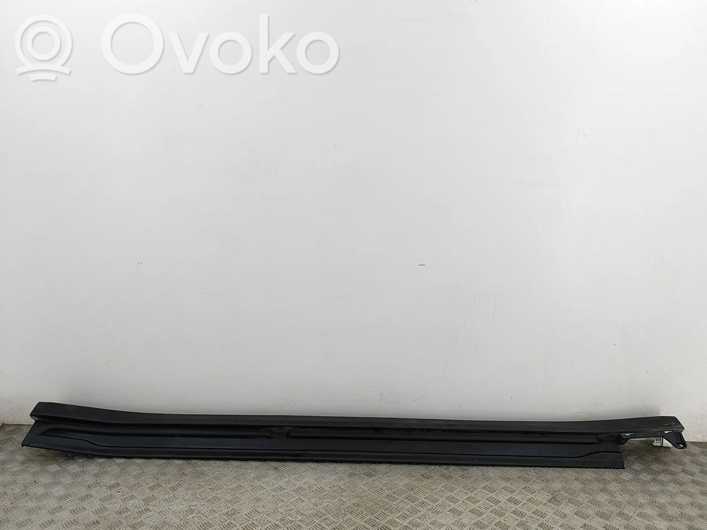 BMW XM Próg 