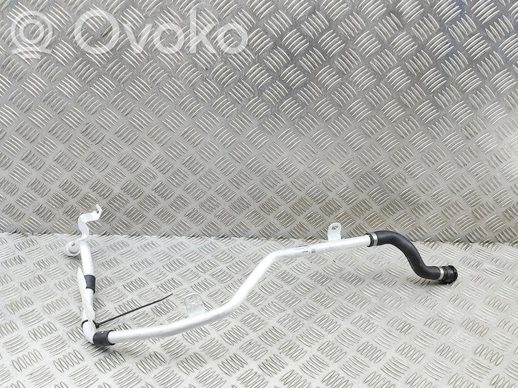 BMW XM Tubo flessibile del liquido di raffreddamento del motore 
