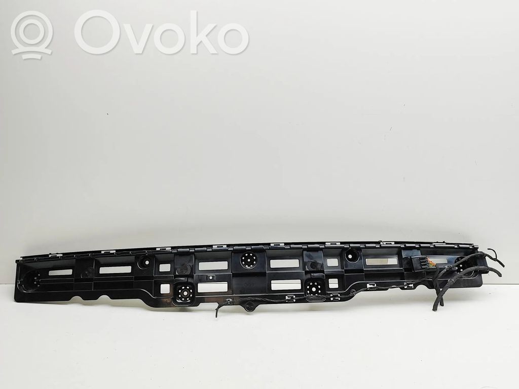 BMW XM Uchwyt / Mocowanie zderzaka tylnego 