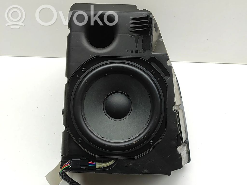 Tesla Model 3 Subwoofer 