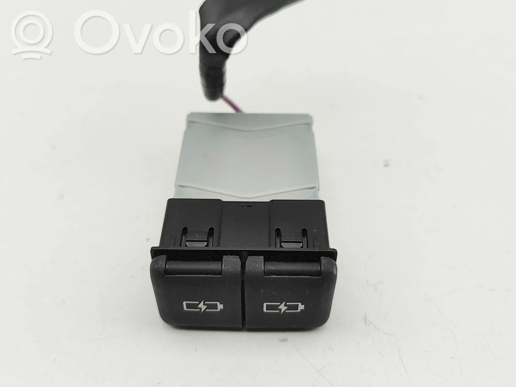 Lexus NX USB socket connector 