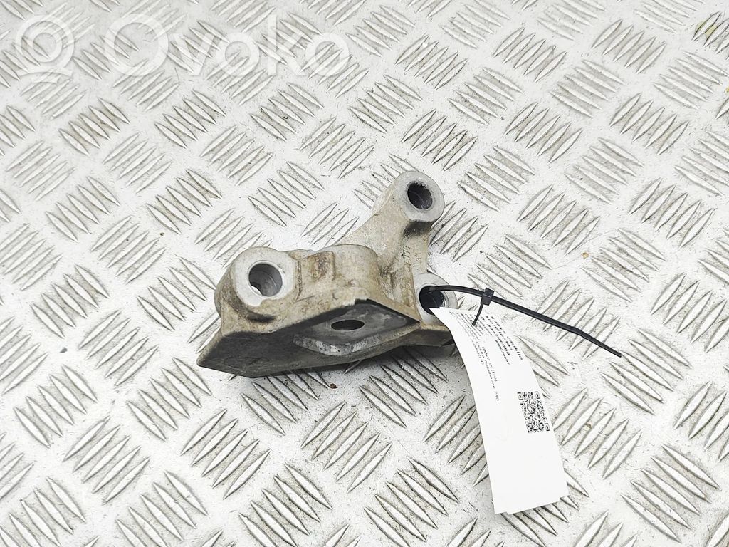 BMW iX Engine mounting bracket 