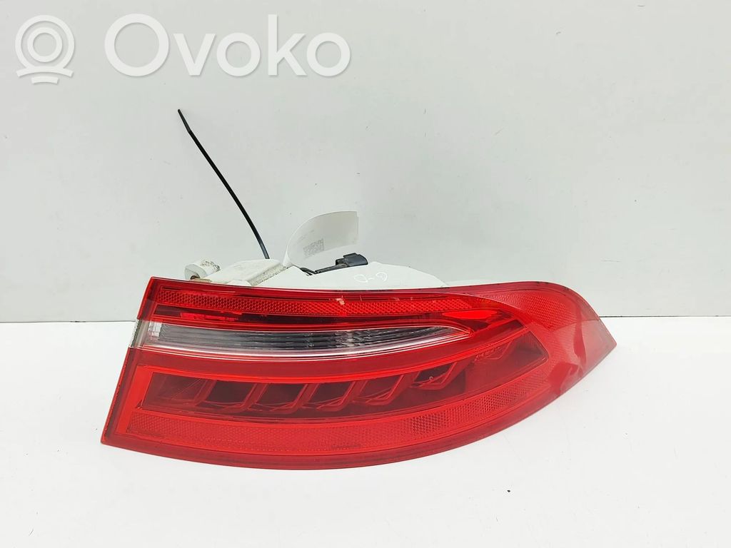 Jaguar XE Rear/tail lights 