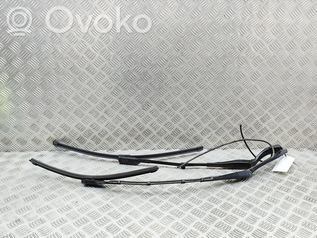 Tesla Model 3 Windshield/front glass wiper blade 