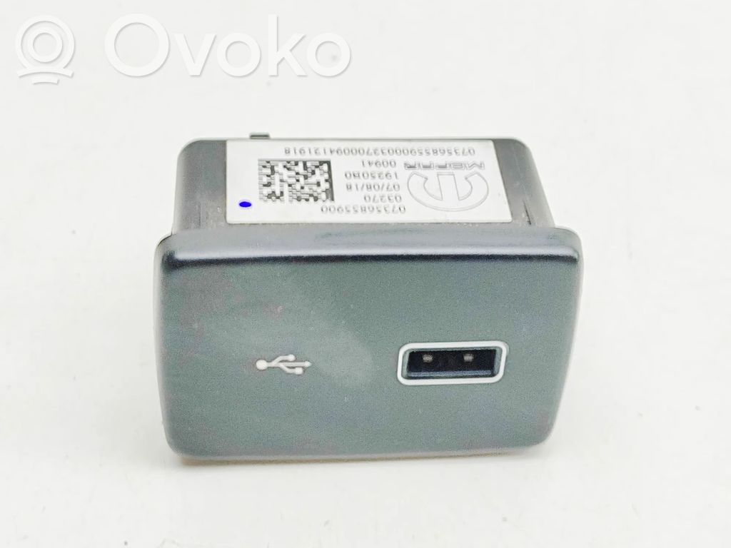 Peugeot Boxer Enchufe conector USB 