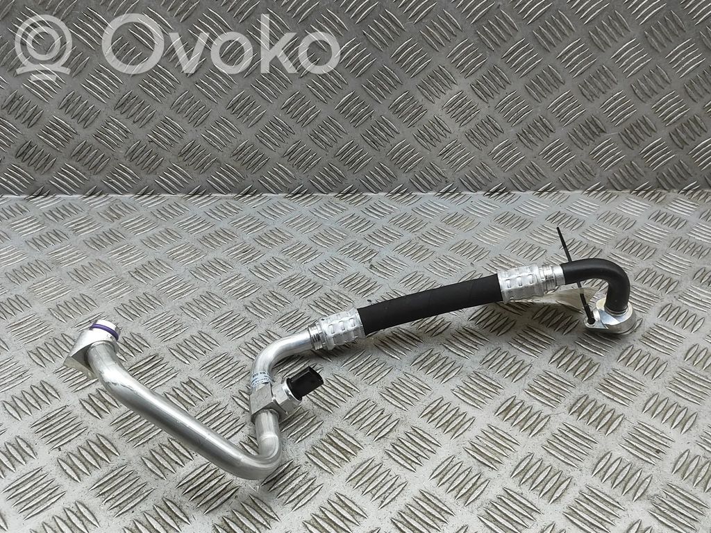 Audi A6 etron 85E Ilmastointilaitteen putki (A/C) 