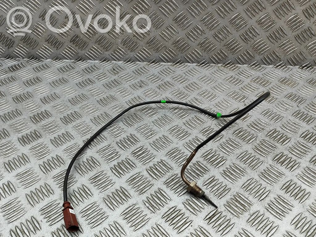 Volkswagen PASSAT B8 Sensor de temperatura del aceite 