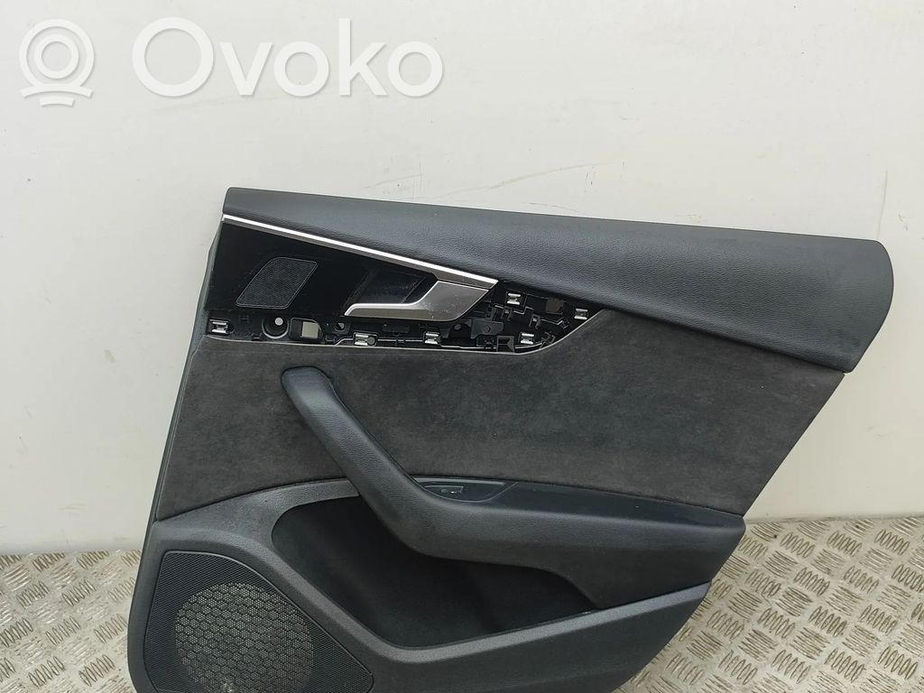 Audi A5 Boczki / Poszycie drzwi tylnych 