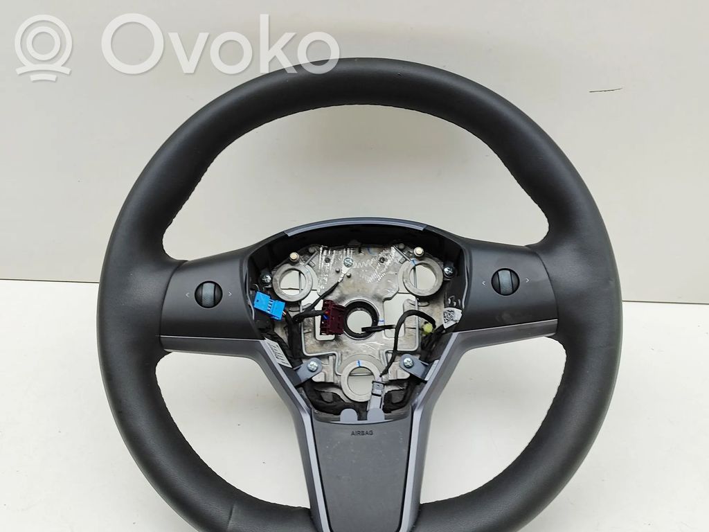 Tesla Model Y Vairas 