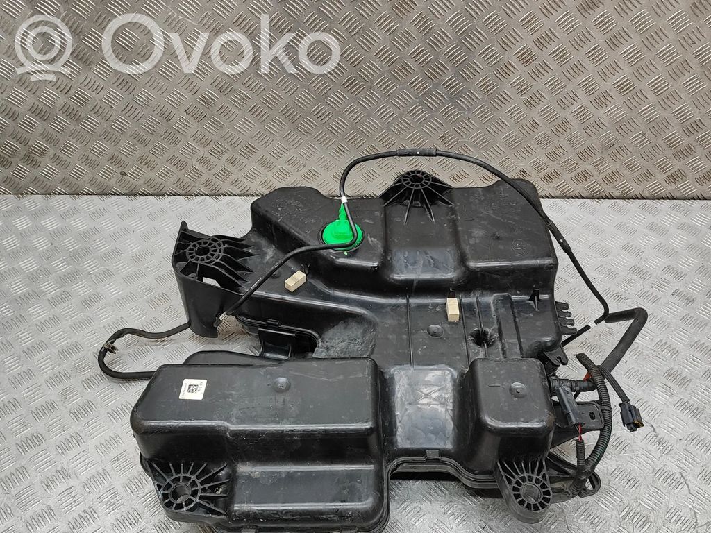 Opel Vivaro AdBlue šķidruma tvertne 