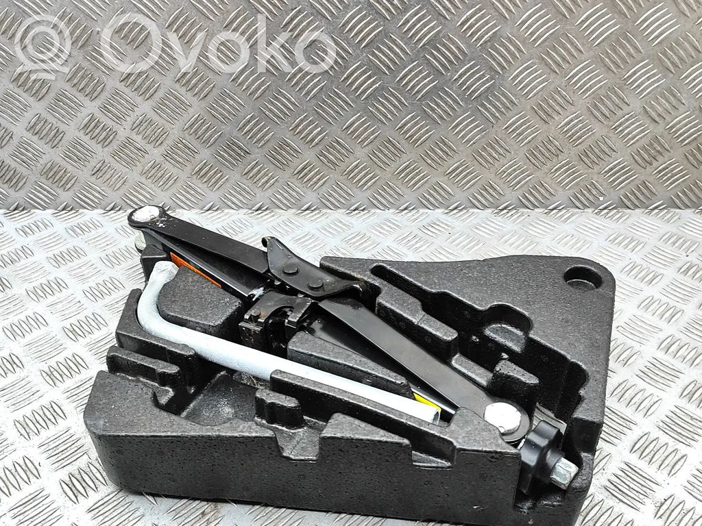 Volkswagen Touareg II Set scule 