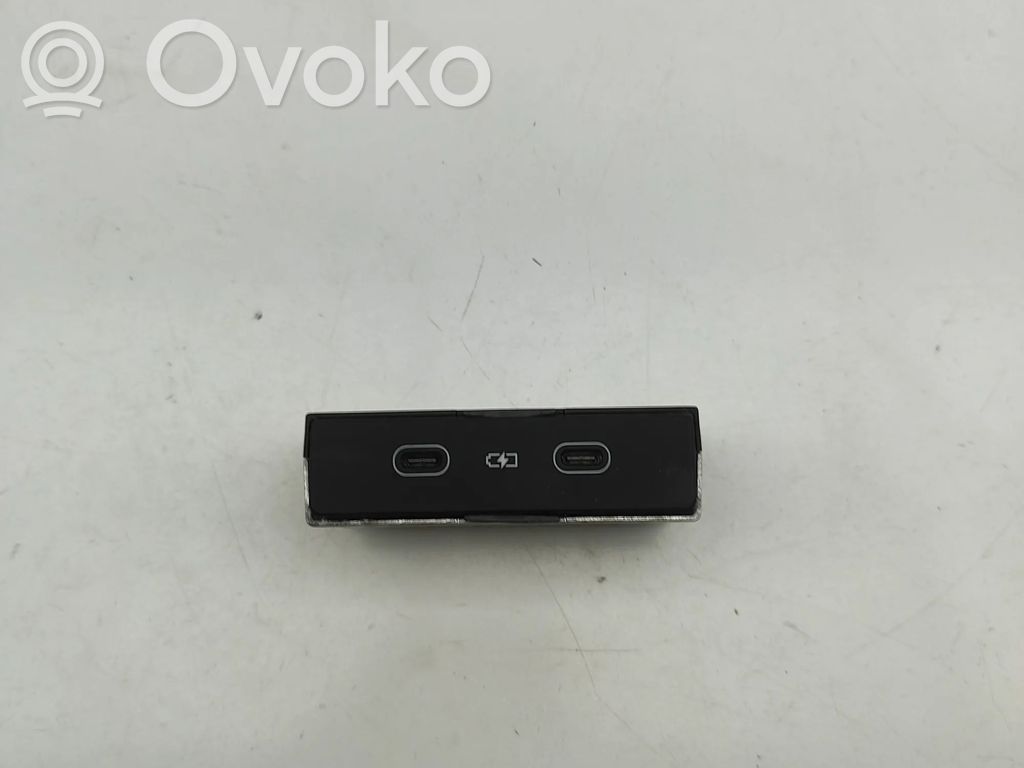 Porsche Macan (95B) Enchufe conector USB 