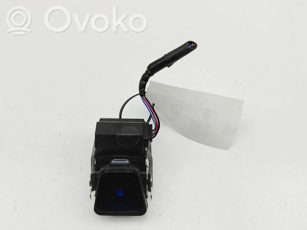 Mitsubishi L200 Windshield/windscreen camera 