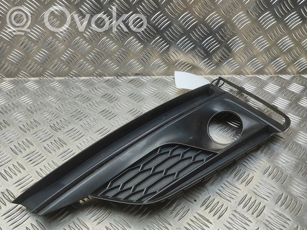 Etusäleikkö   8W6807682G