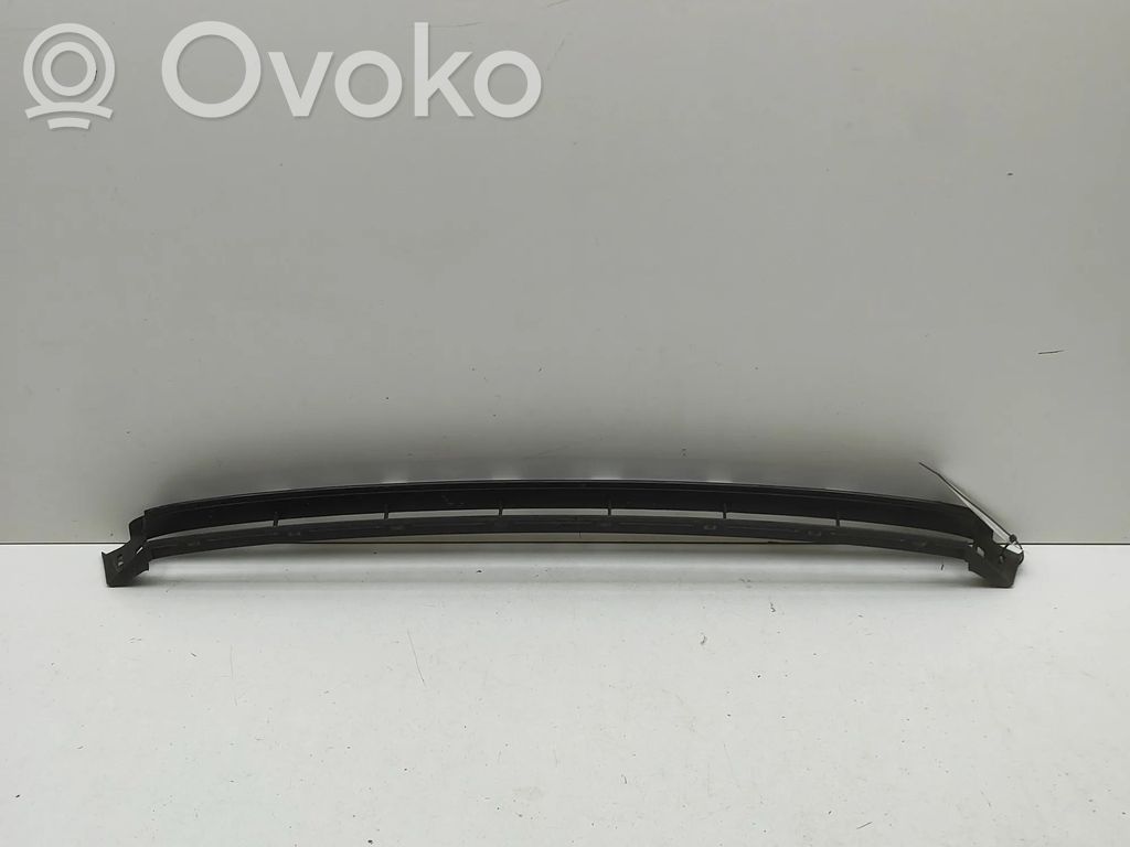 Etusäleikkö   8W6807683A