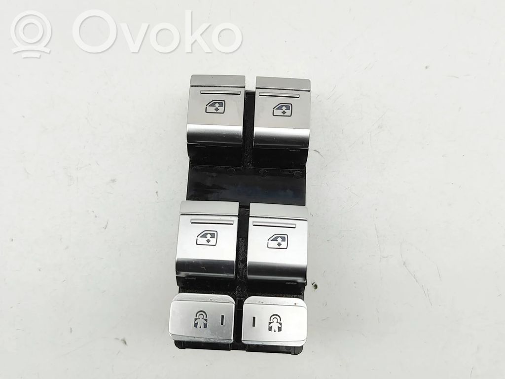 Audi RS6 C8 Electric window control switch 