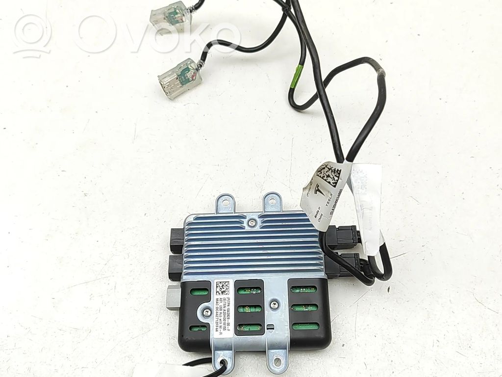 USB control unit   104282900F,104753700C
