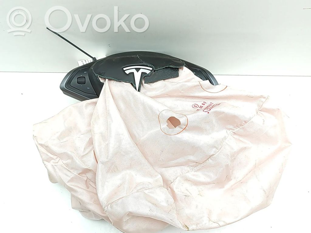 Tesla Model X Airbag dello sterzo 