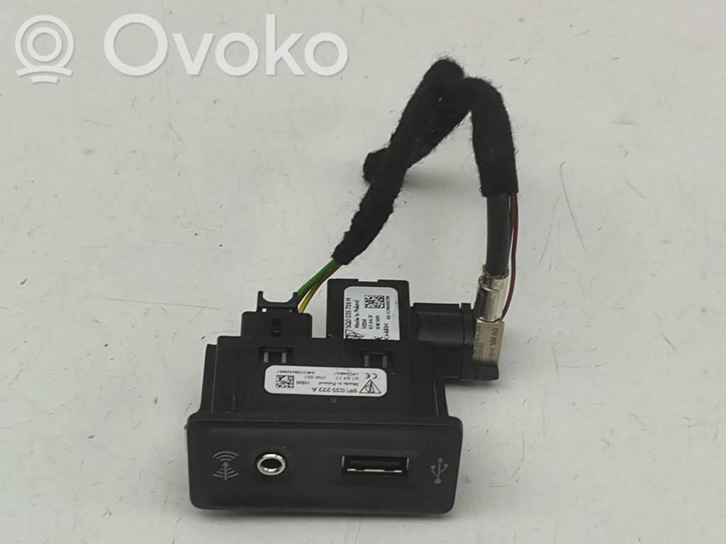 Porsche Panamera (971) Enchufe conector entrada auxiliar 