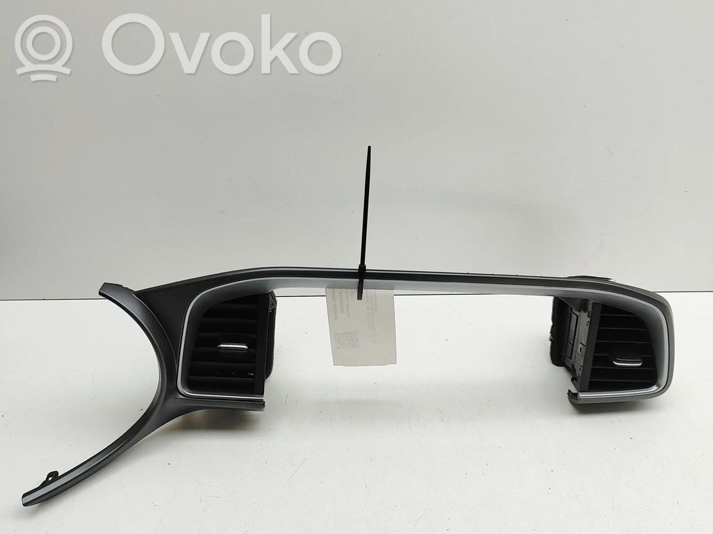 KIA Xceed Lango oro grotelės 