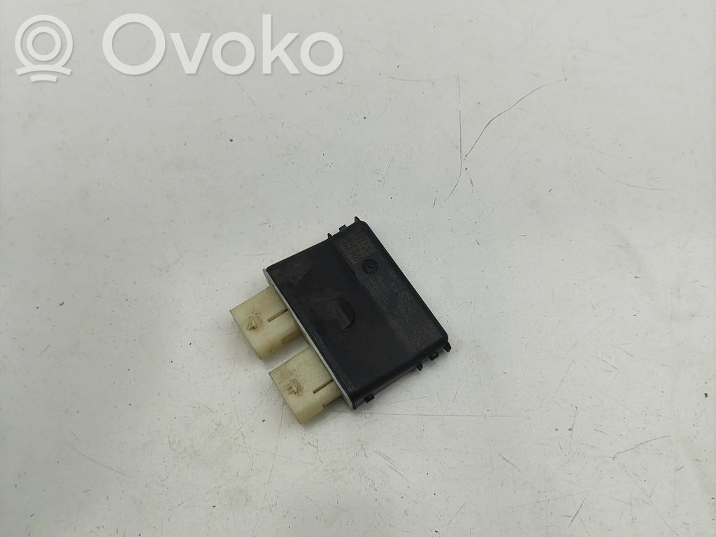 Tailgate/trunk control unit/module   80A962243