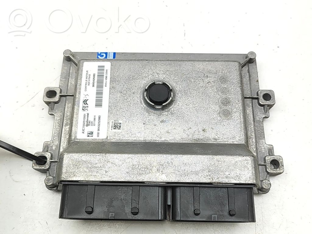 Opel Mokka B Engine control unit/module 