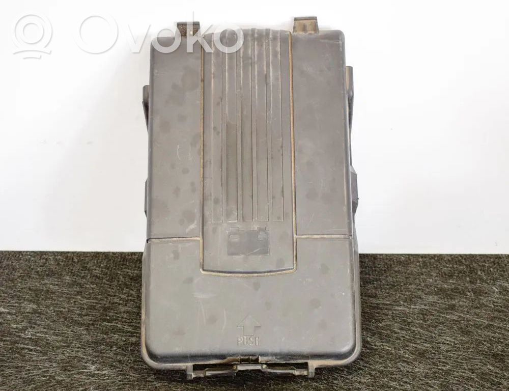 Volkswagen PASSAT B7 Muu korin osa 