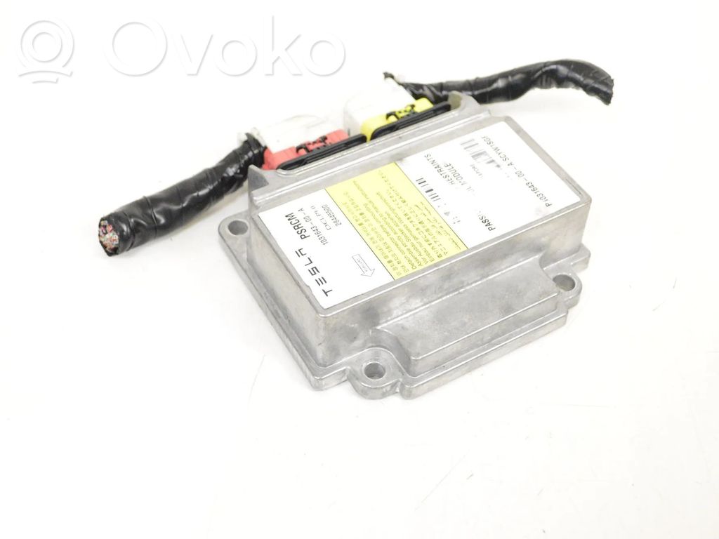 Tesla Model S Airbag control unit/module 