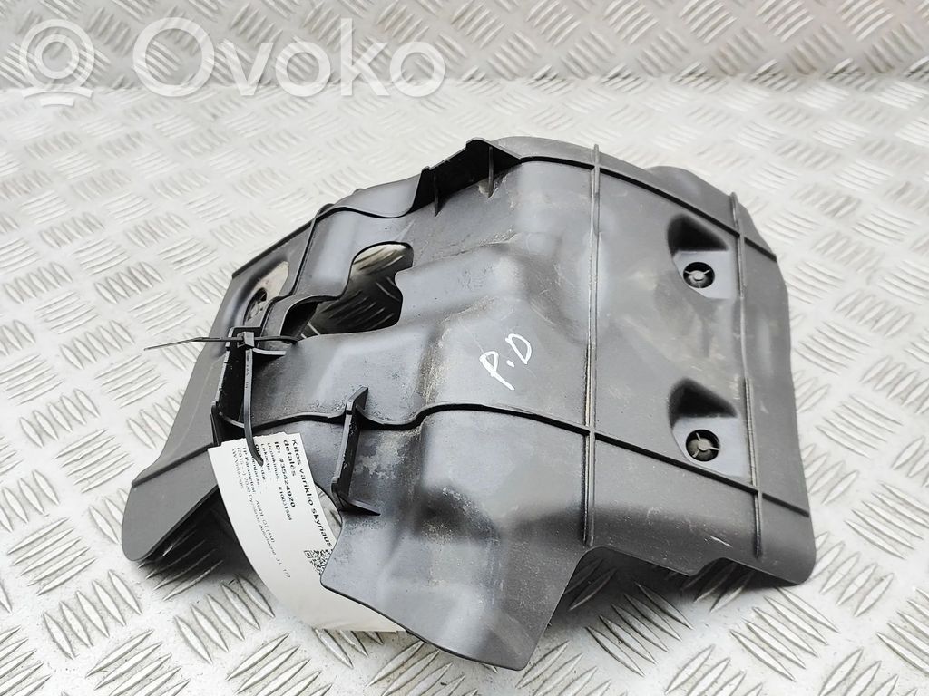 Audi Q7 4M Alte piese compartiment motor 