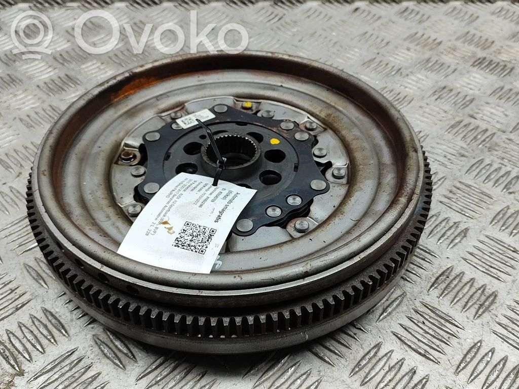 Koło zamachowe   06K105266P