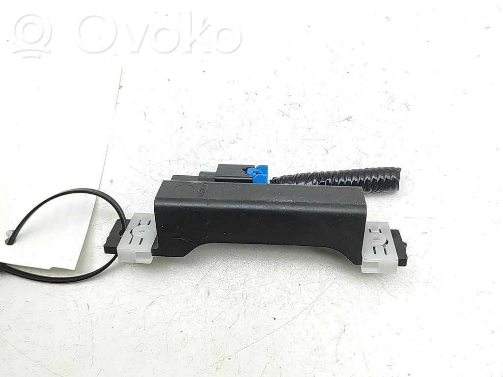 Nissan Leaf II (ZE1) Keyless system antenna 